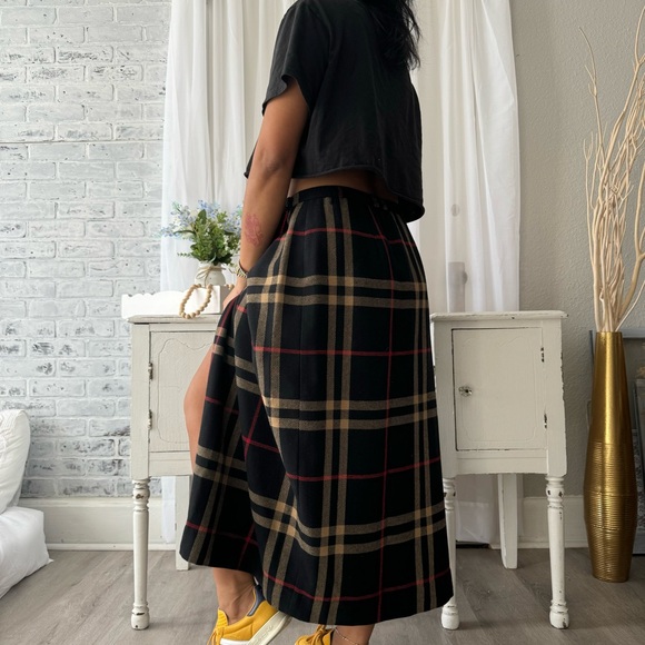 Requirements Plaid Skirt - Picture 5 of 11